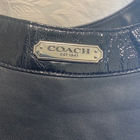Coach Women's Leather Shoulder Handbag EST 1941 - Picture 4 of 10